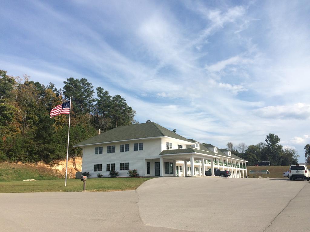 Hurricane Inn Waynesboro Exterior photo