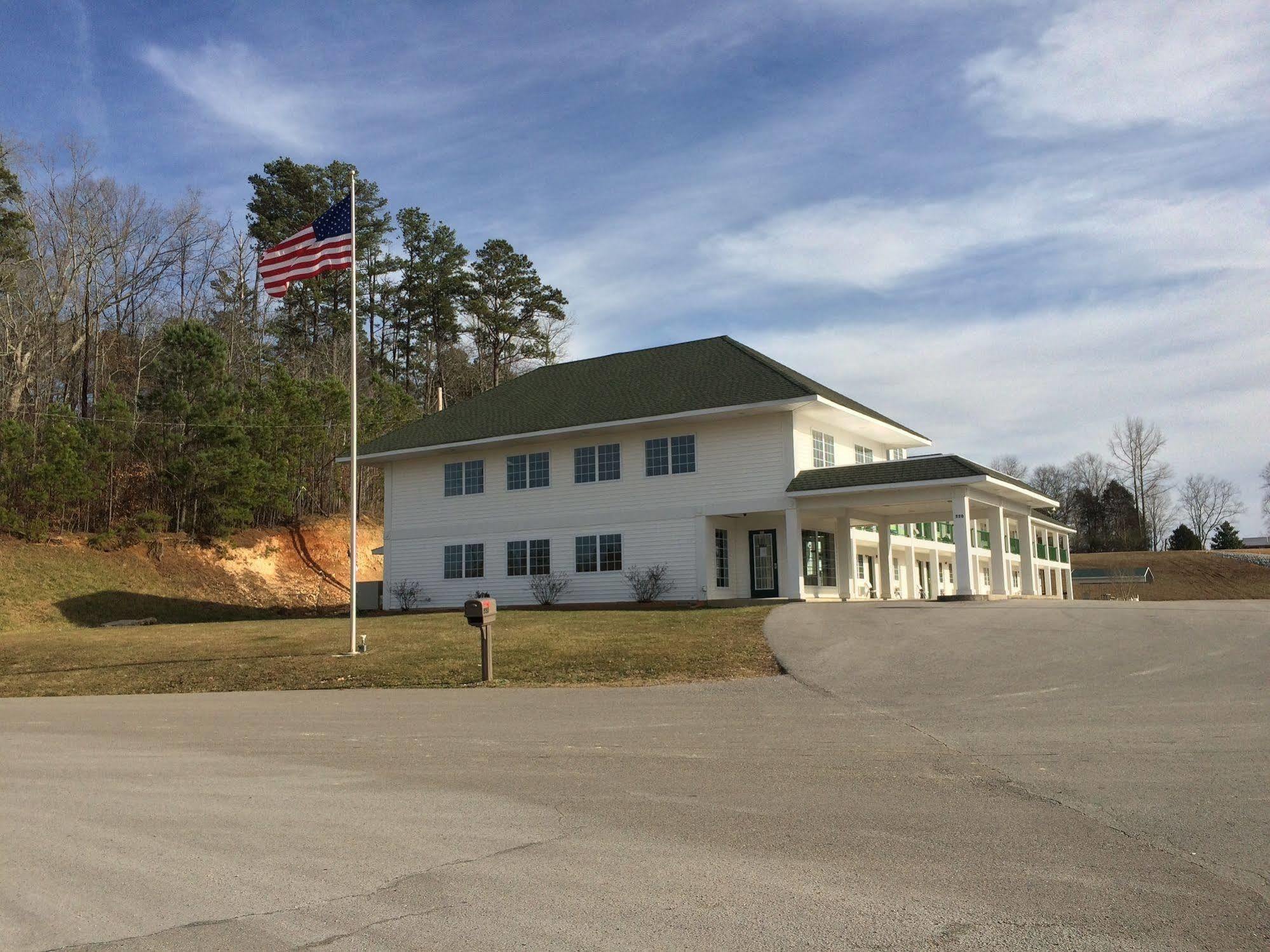 Hurricane Inn Waynesboro Exterior photo